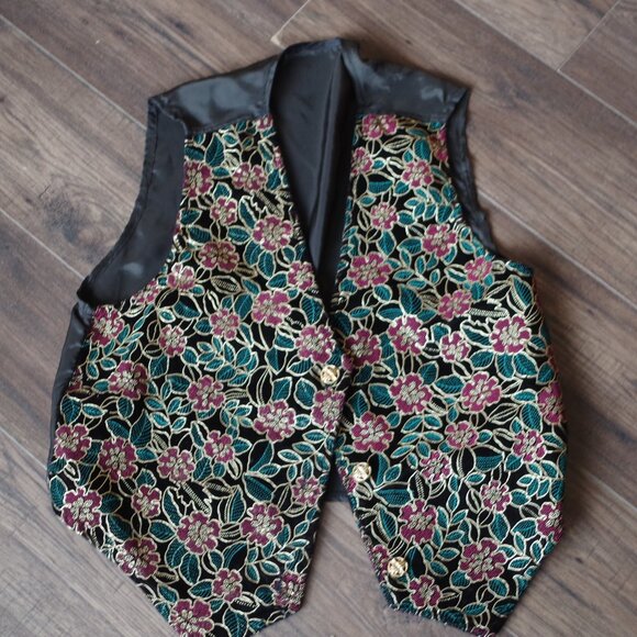 Women's Detailed Vest With Little Gold Tone Buttons - Picture 1 of 3